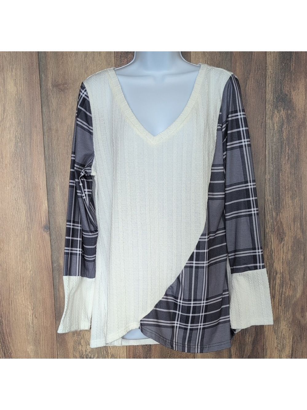 NoraCora Plaid V-Neck Long Sleeve Blouse XXL                     P121
